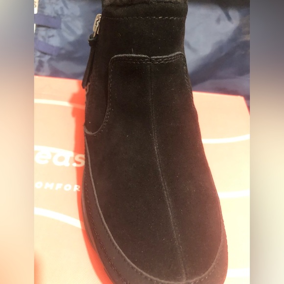 Easy Spirit Epic Cold Weather Booties - Picture 2 of 8